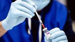 Trường Tiểu học Hoàng Hoa Thám hỗ trợ UBND phường Vĩnh Phúc xét nghiệm Covid-19 diện rộng và tiêm phòng Vaccine nhằm quyết tâm đẩy lùi dịch bệnh