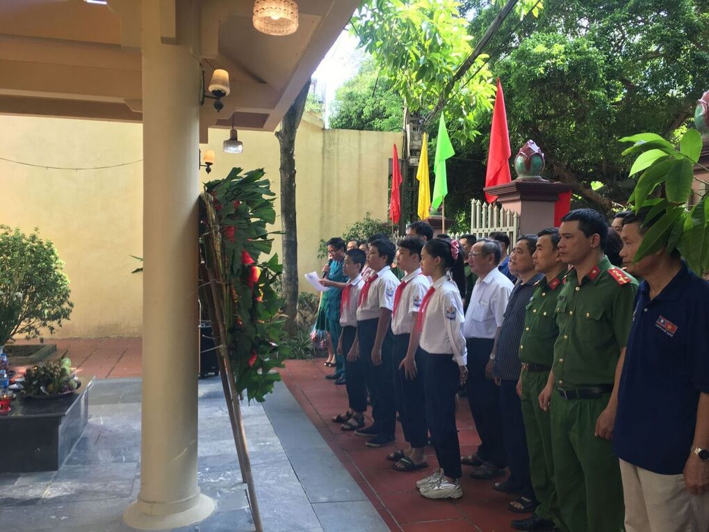 Phường Vĩnh Phúc tổ chức lễ viếng tại nhà bia ghi danh liệt sỹ nhân ngày 27/7