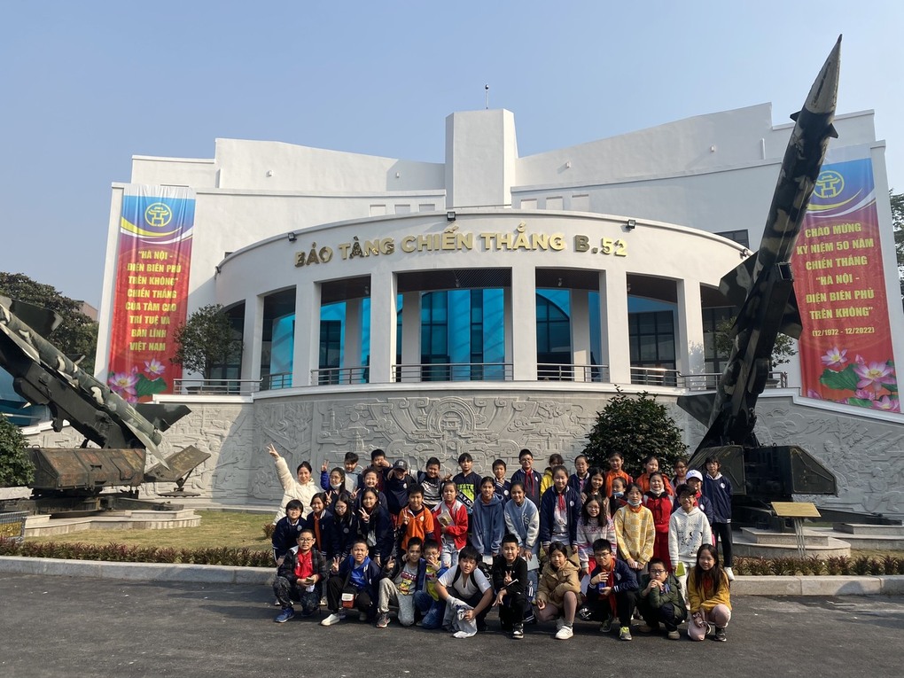 Hoạt động trải nghiệm của học sinh khối 5 – ôn lại truyền thống lịch sử vẻ vang của dân tộc tại Bảo tàng Chiến thắng B52