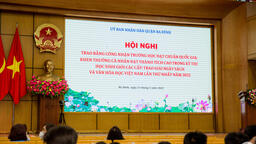 Trường tiểu học Hoàng Hoa Thám vinh dự đón nhận Bằng công nhận trường học đạt chuẩn Quốc gia mức độ 2