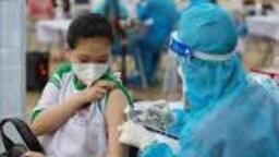 Hướng dẫn tiêm vaccine phòng COVID-19 cho người đã từng là F0