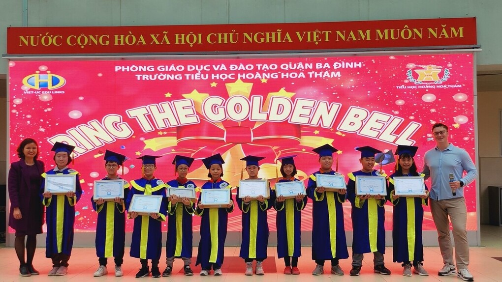 Rung chuông vàng – Ring the golden bell -  Sân chơi lý thú cho các bạn nhỏ