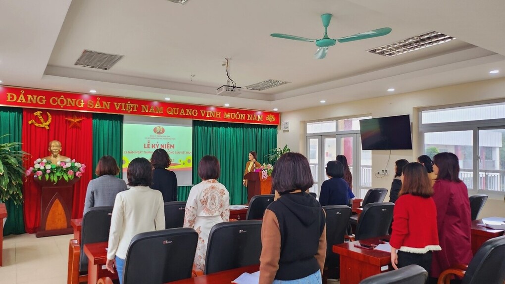 Sinh hoạt Chi bộ chào mừng 93 năm ngày thành lập Đảng cộng sản Việt Nam