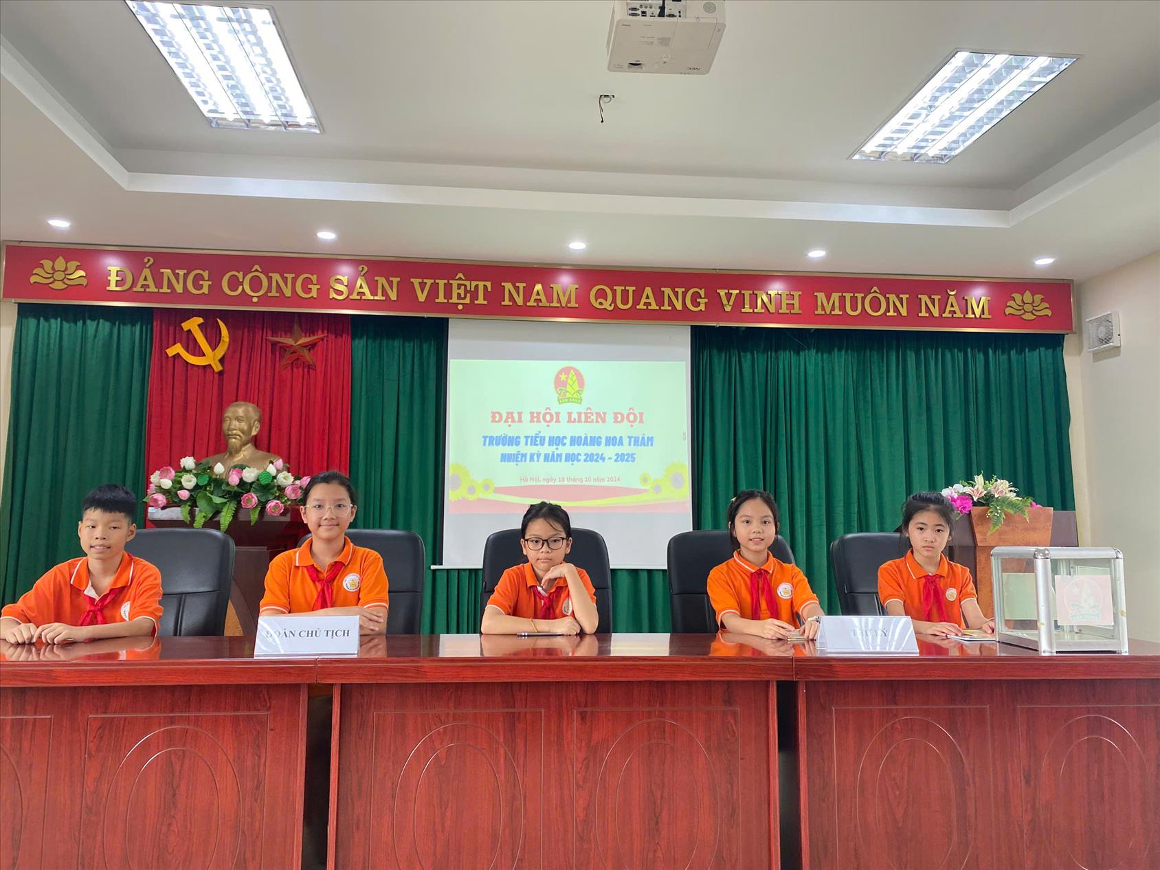 Đại hội Liên đội trường Tiểu học Hoàng Hoa Thám nhiệm kì 2024-2025