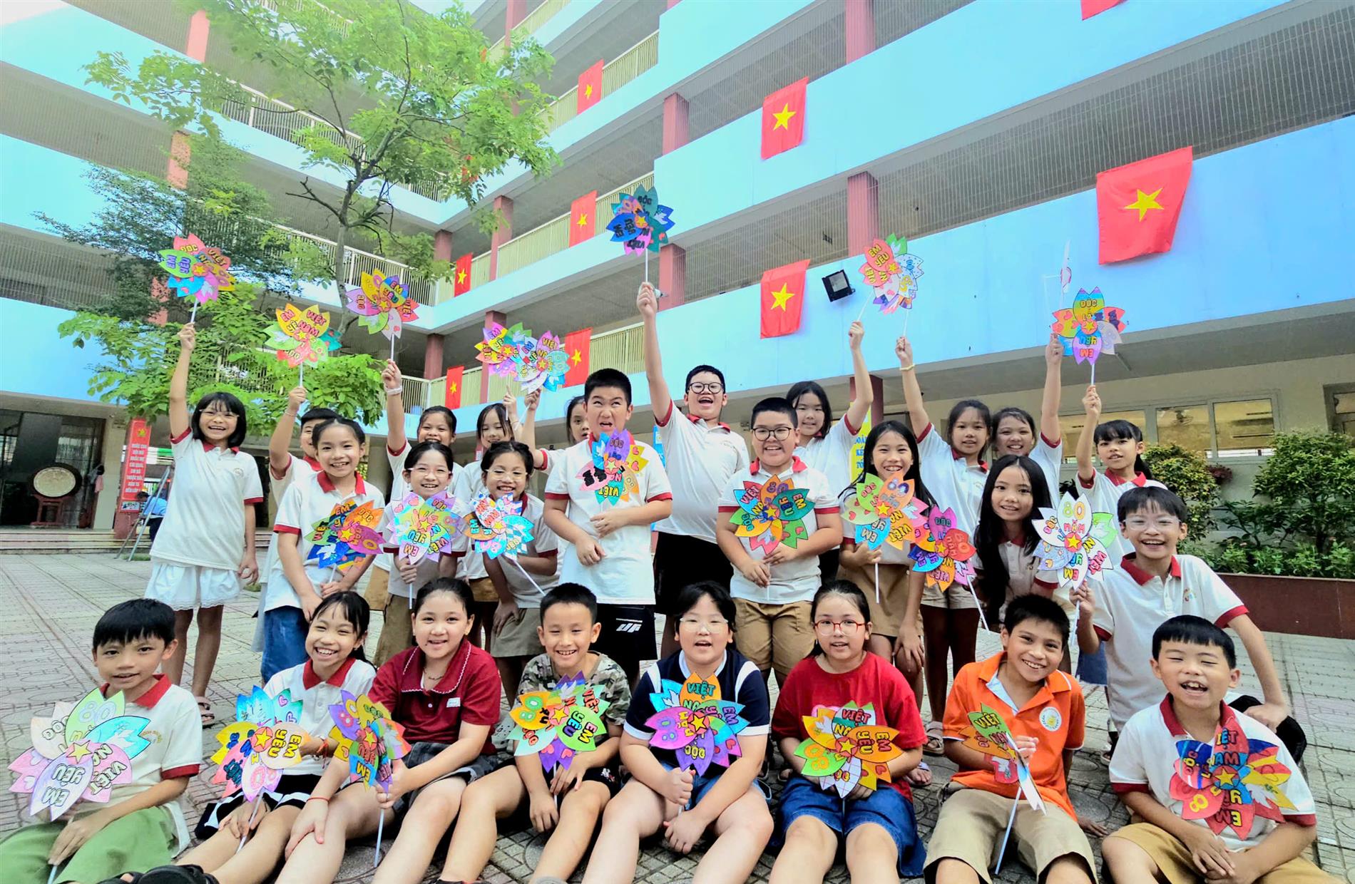Hè vui – học hay: Hành trình trải nghiệm của học sinh lớp 4