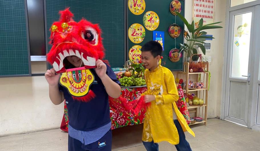 Khối 4 đón Trung thu – lan tỏa yêu thương và niềm vui học trò