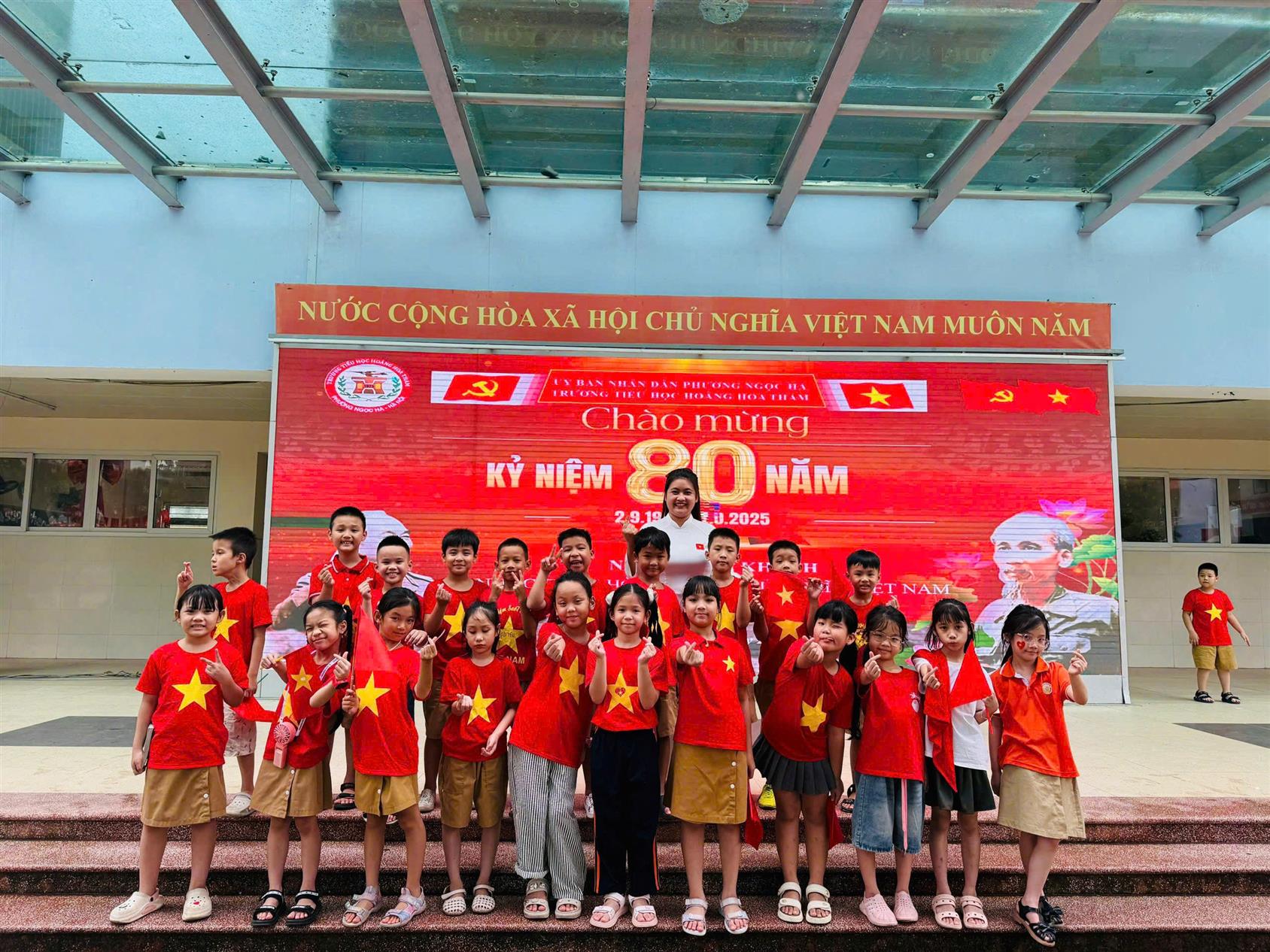 Lớp 3A4 - Bài dự thi: Cô giáo em!