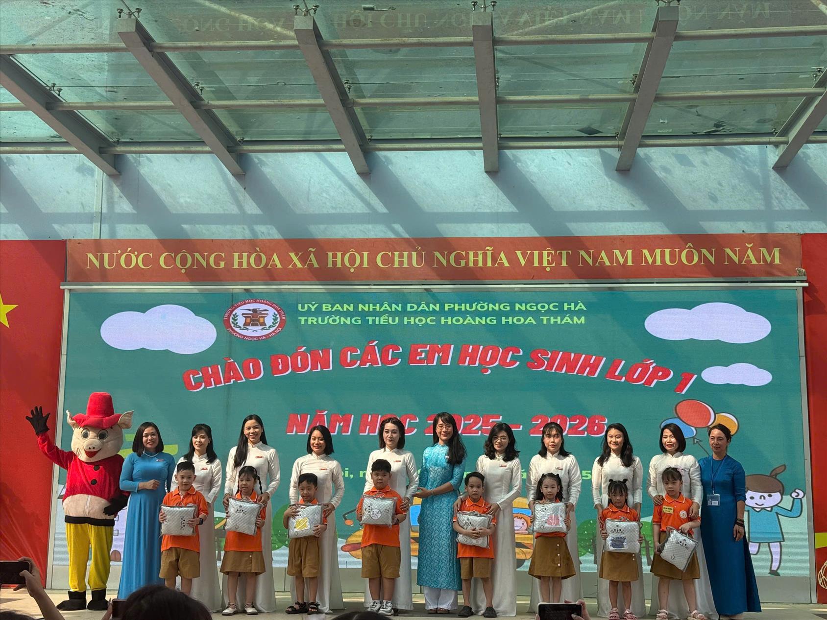 Chào đón những gương mặt rạng ngời lớp 1 – Hành trình mới bắt đầu tại trường Tiểu học Hoàng Hoa Thám