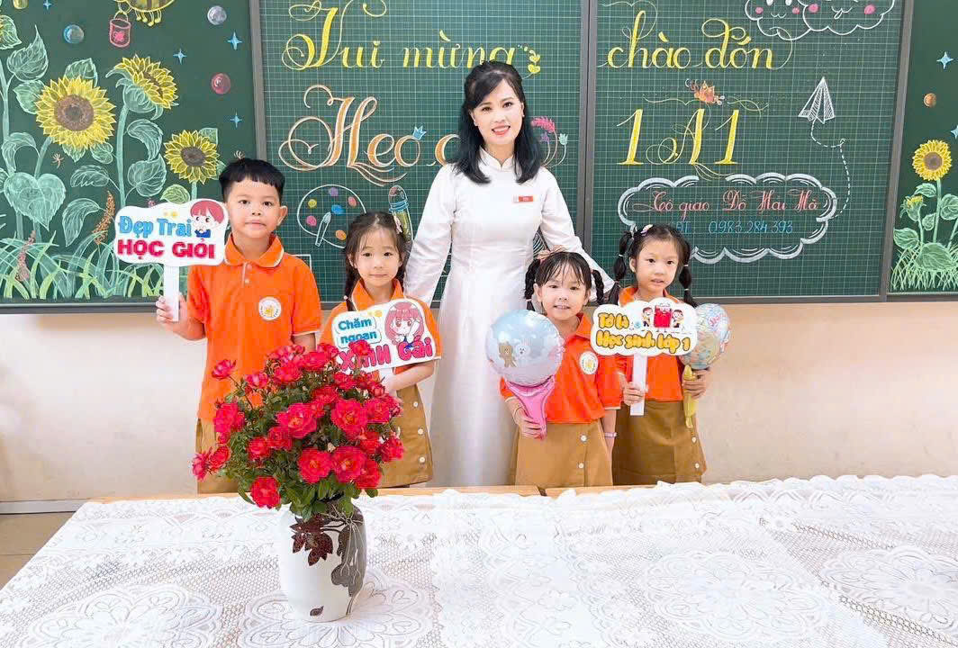 Lớp 1A1 hòa cùng không khí hân hoan chào đón các con học sinh lớp 1 của trường Tiểu học Hoàng Hoa Thám – Năm học 2025 - 2026
