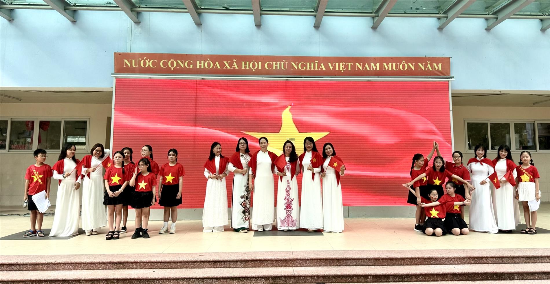 Chào mừng 80 năm Ngày Quốc khánh 2/9 – Niềm tự hào từ trái tim nhỏ bé của học sinh Khối 5
