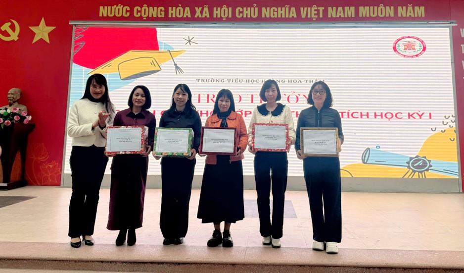 Lễ Sơ kết học kì I năm học 2025 - 2026  của trường Tiểu học Hoàng Hoa Thám