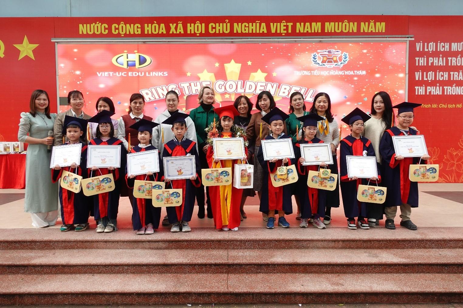 Lan tỏa niềm vui học tập qua chương trình “Rung chuông vàng Tiếng Anh” Khối 2