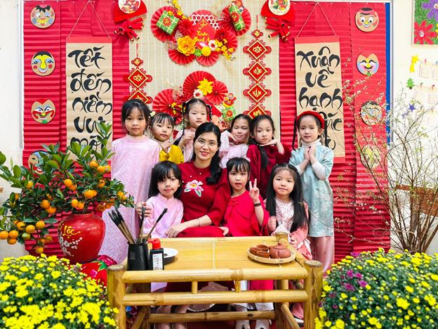 Xuân yêu thương tại Khối 1 Trường Tiểu học Hoàng Hoa Thám