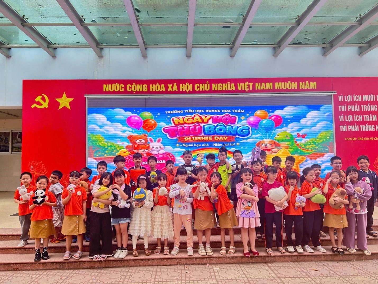 Với các thiên thần nhỏ Khối 2 – Hạnh phúc là được Yêu thương!