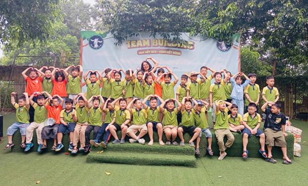 Học sinh khối 3 trải nghiệm thực tế tại Dê Trắng Farm: Học mà chơi – Chơi mà học.