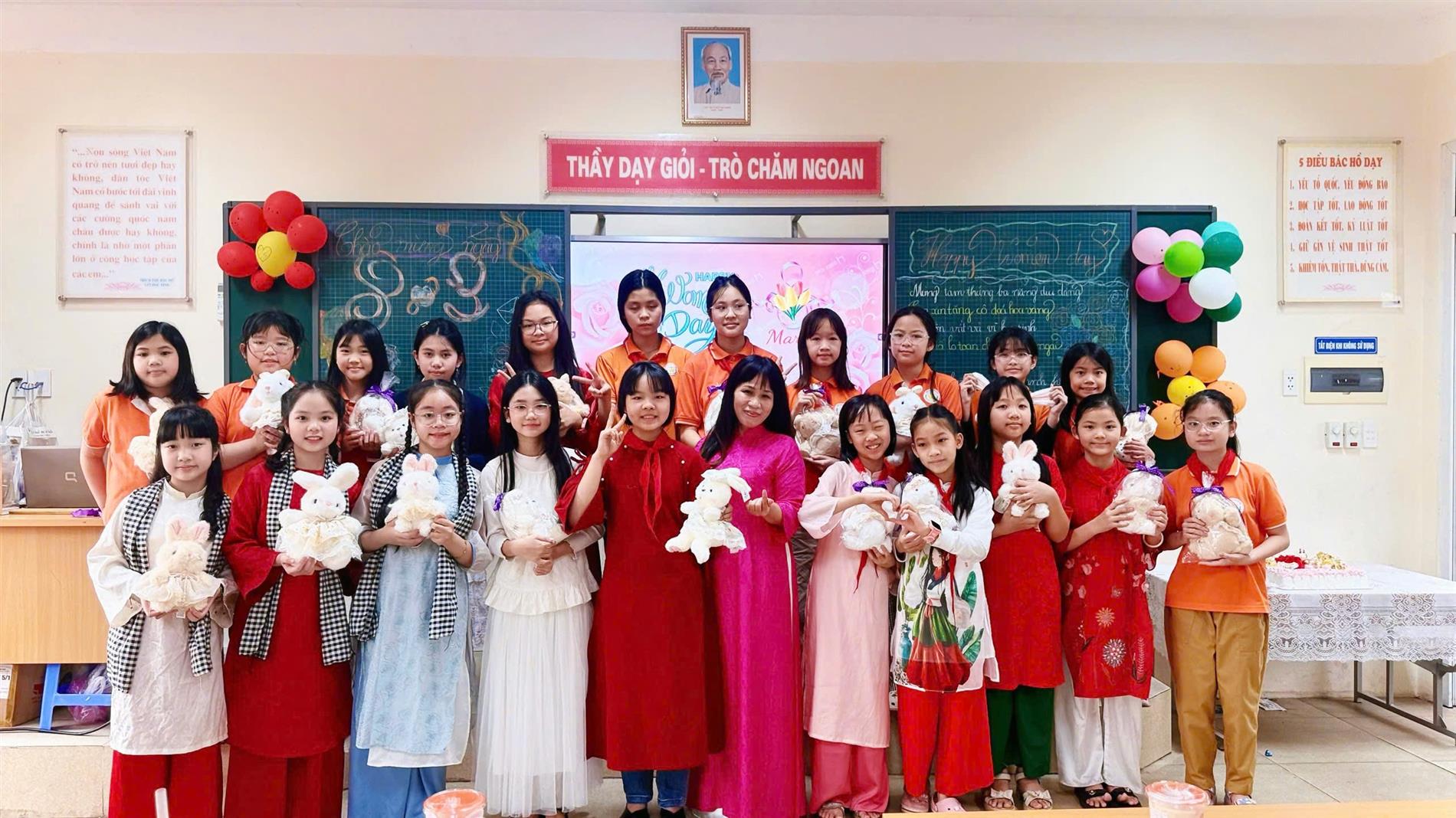 5A1 - Sáng tạo và tài năng “bùng nổ” mừng ngày mùng 8/3