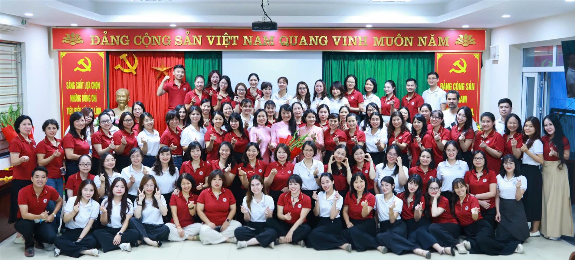BƯỚC NGOẶT MỚI – HÀNH TRÌNH MỚI: TRƯỜNG TIỂU HỌC VĨNH PHÚC TỔ CHỨC CUỘC HỌP HỘI ĐỒNG SƯ PHẠM ĐẦU TIÊN SAU SÁP NHẬP
