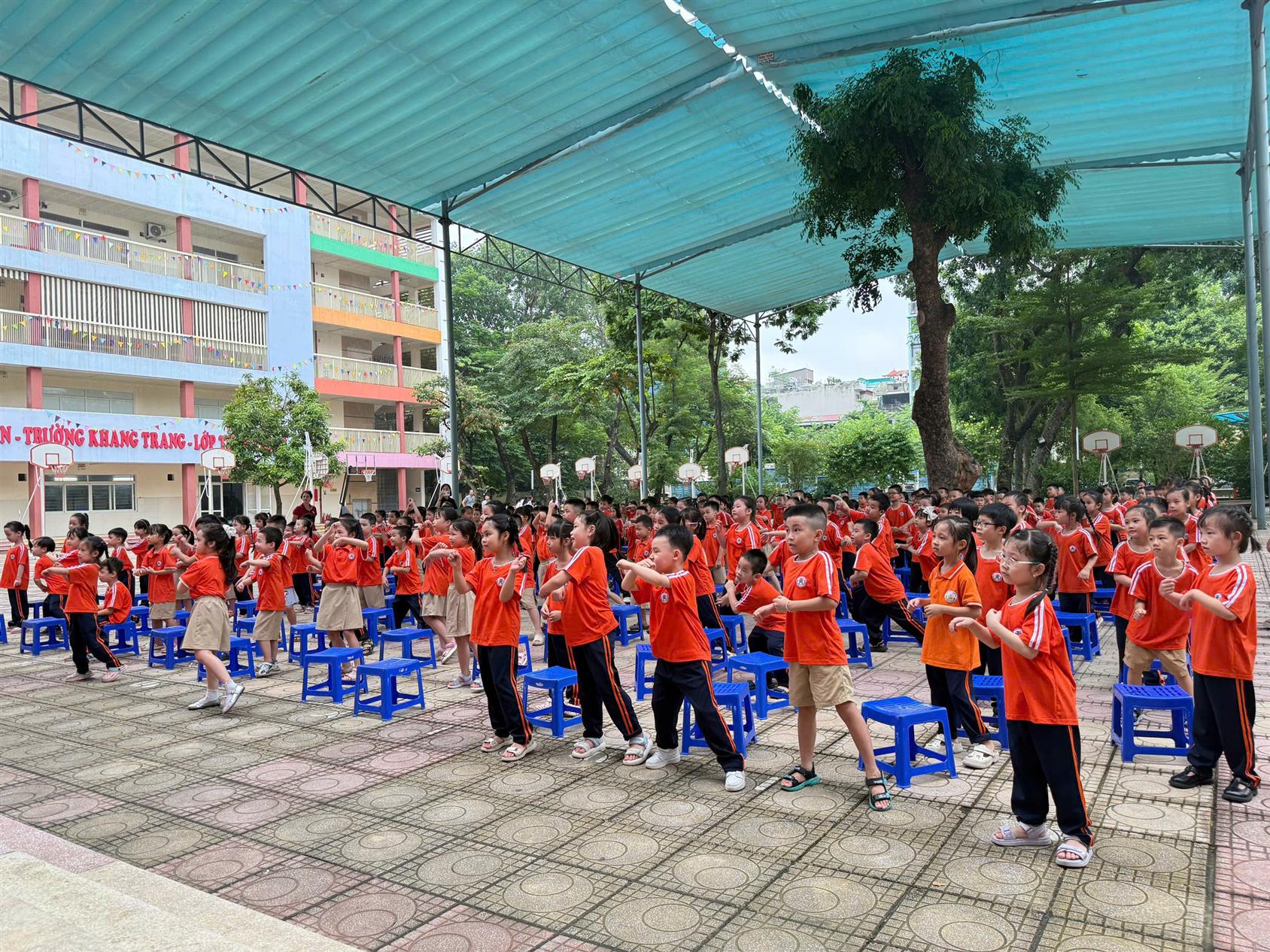 Rực rỡ nắng hồng – rộn ràng tiếng cười của các “Tân binh" Khối 1!