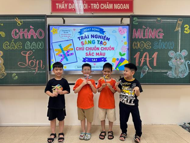 Những chú chuồn chuồn bằng  que tre – nụ cười sáng bừng mùa hè của học sinh lớp 1!