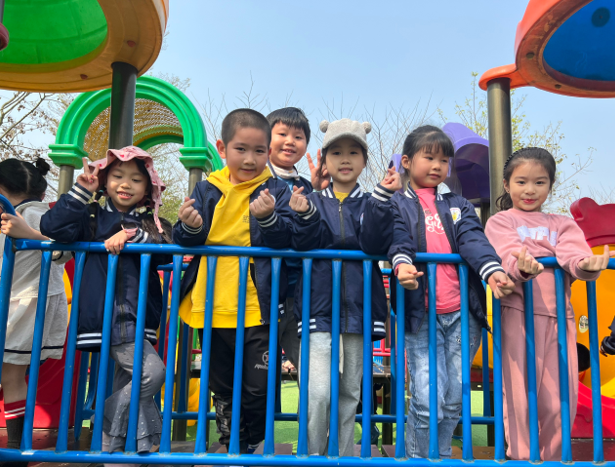 A group of children on a roller coaster

Description automatically generated with medium confidence