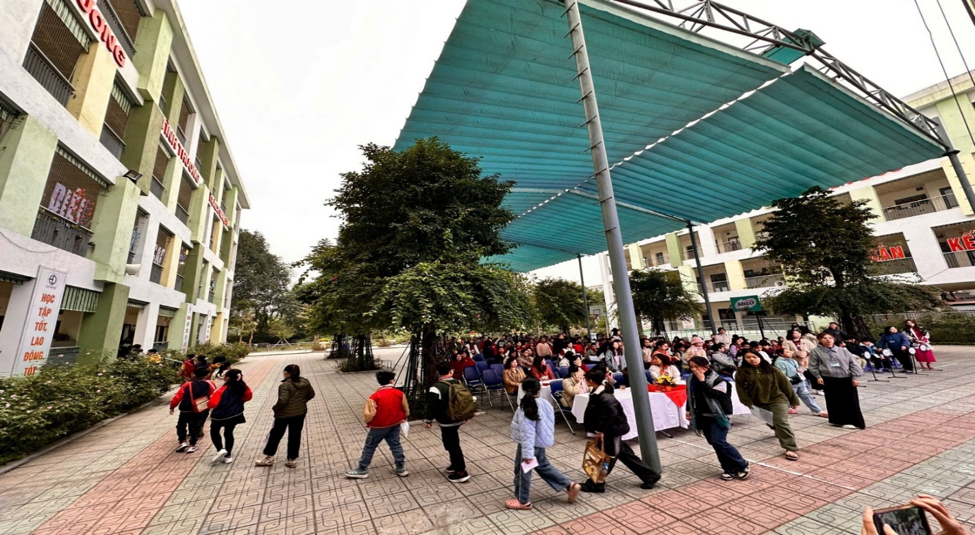 https://c1thanhconga.badinh.edu.vn/UploadFinder/images/2024/12/23/23122024102359_3.png
