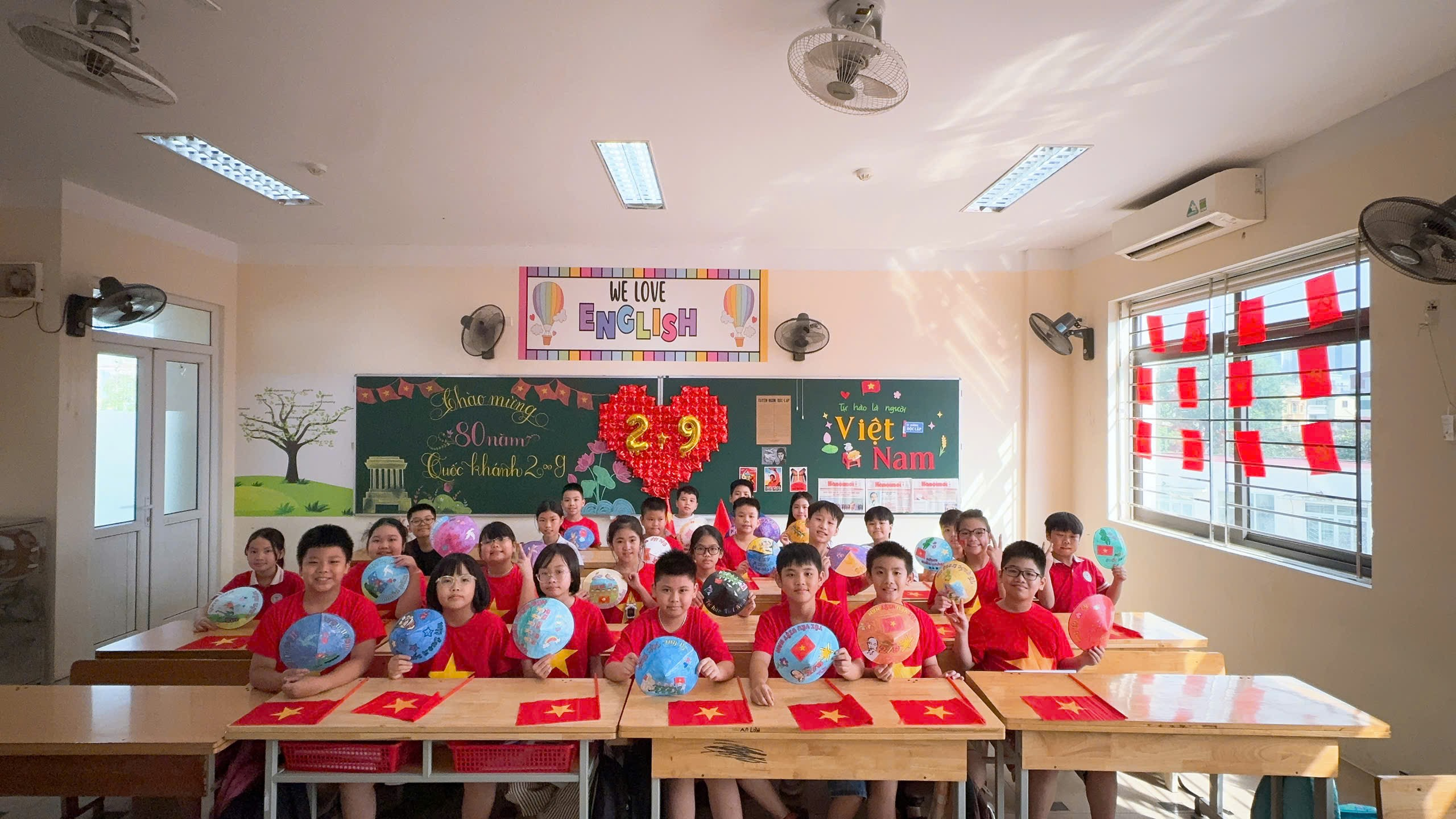 A group of children in a classroom
AI-generated content may be incorrect.