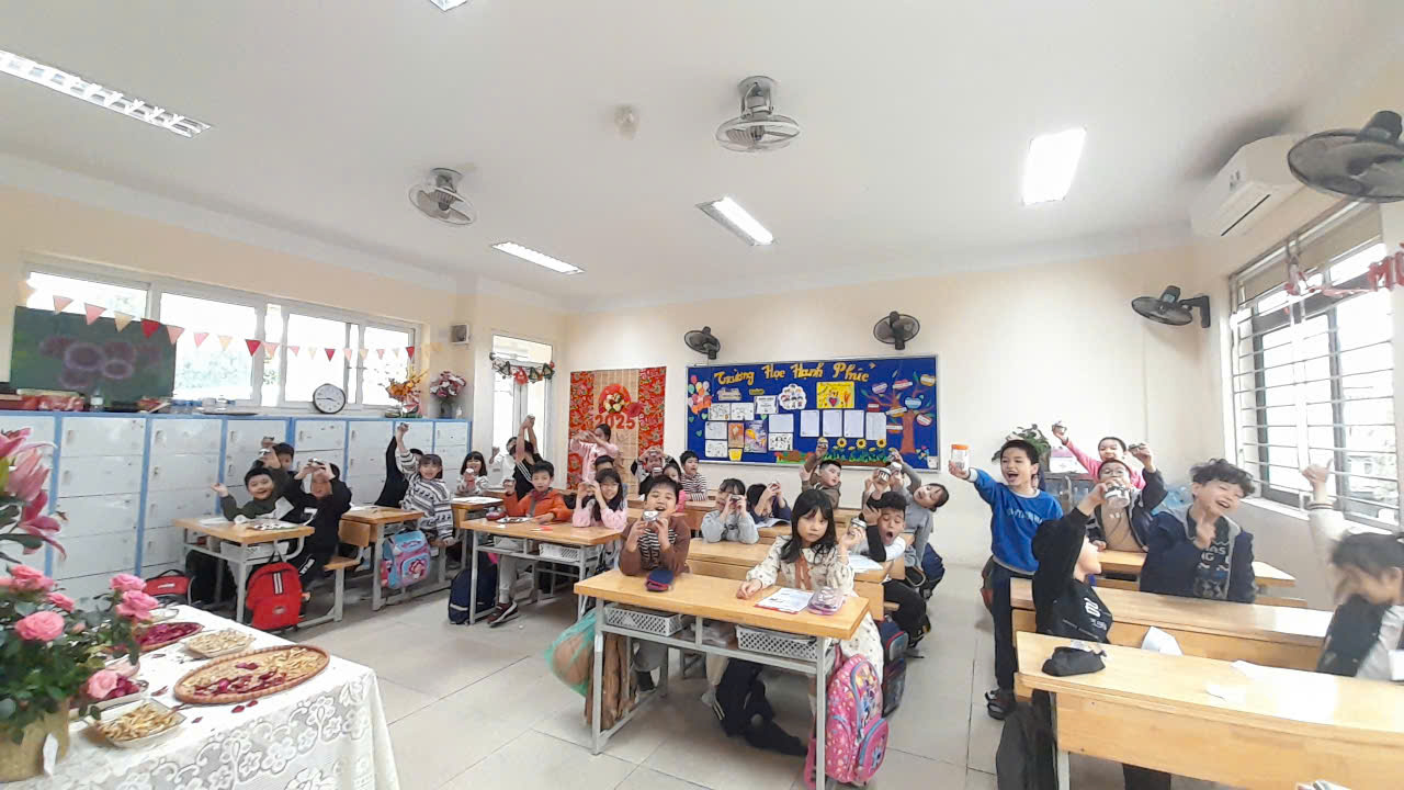 Ảnh có chứa hiện trường, trong nhà, đồ đạc, tường

Nội dung do AI tạo ra có thể không chính xác.