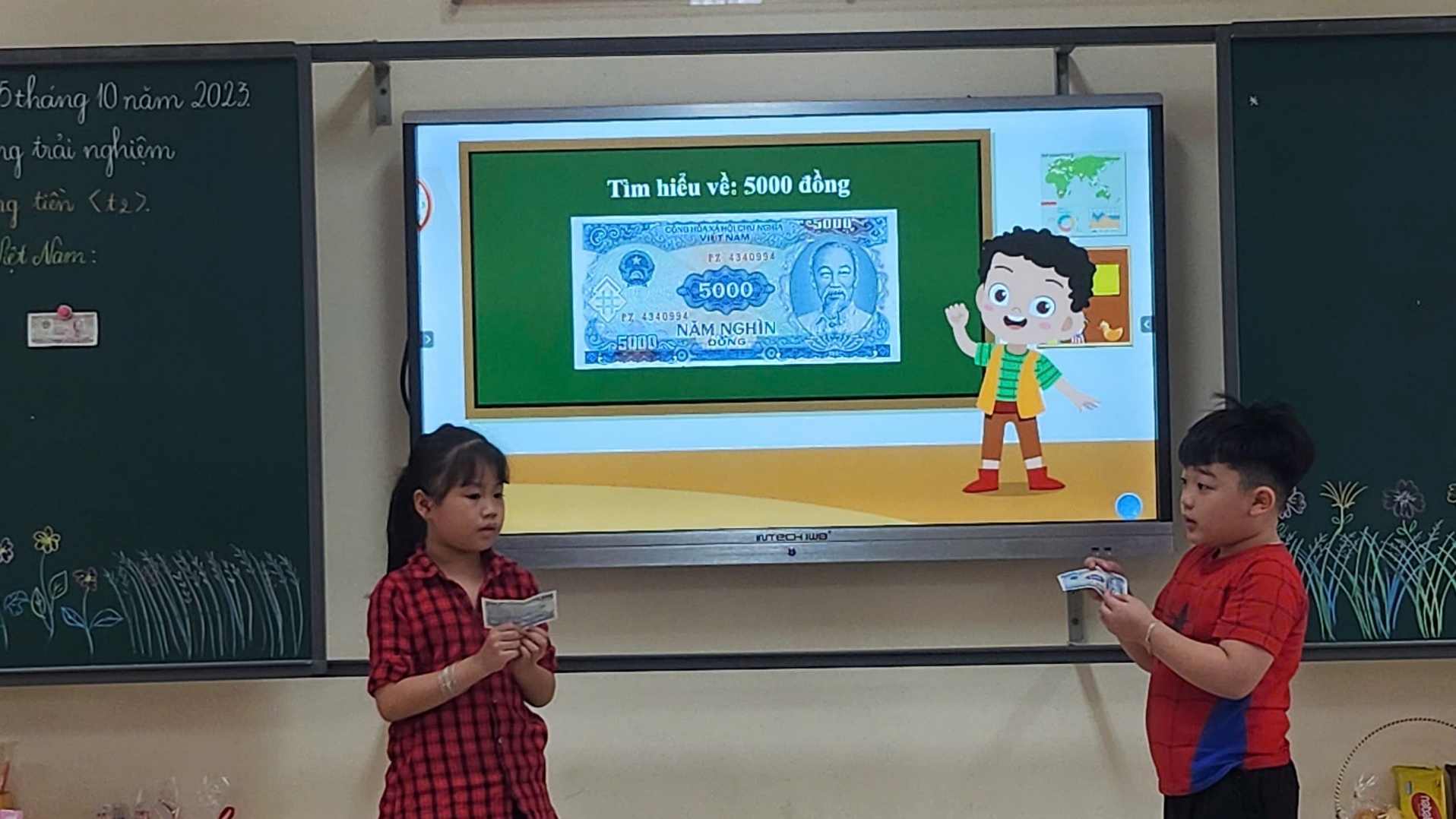 A child standing in front of a screen

AI-generated content may be incorrect.