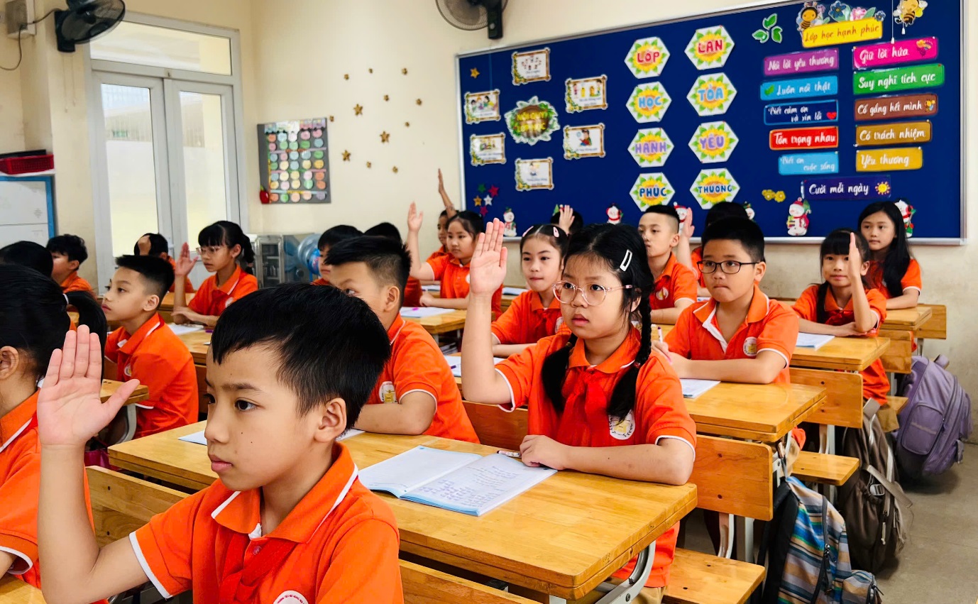 D:\Lớp 3\Chuong trinh 2018\3B\Giấy khen các cuộc thi\Thảo Chi 2.jpg