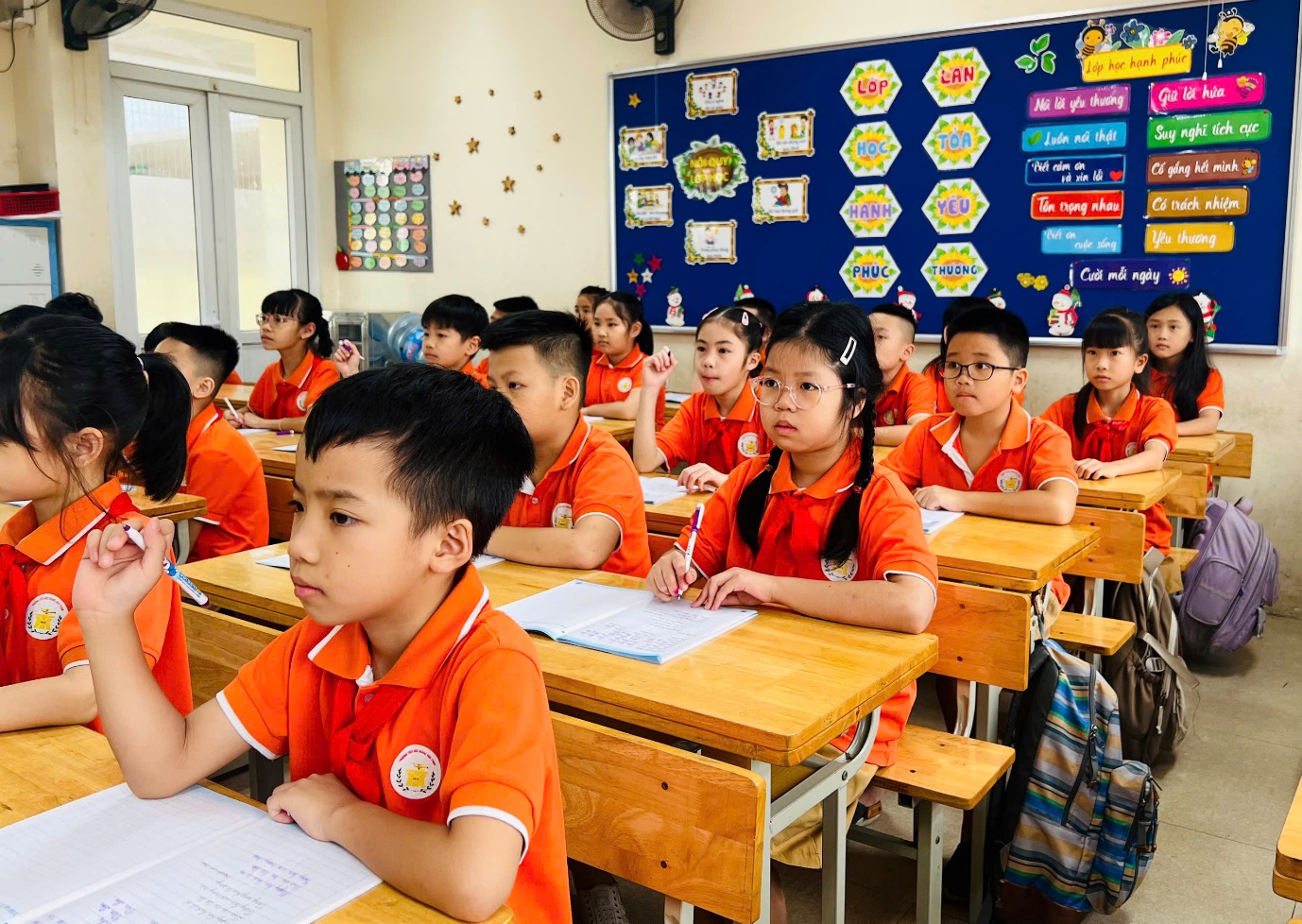 D:\Lớp 3\Chuong trinh 2018\3B\Giấy khen các cuộc thi\Thảo Chi 1.jpg