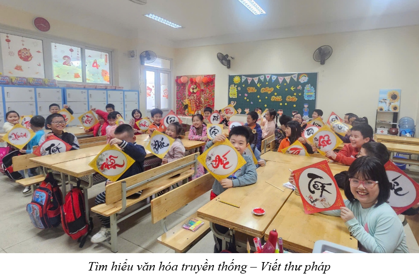 A group of children sitting at desks in a classroom

AI-generated content may be incorrect.
