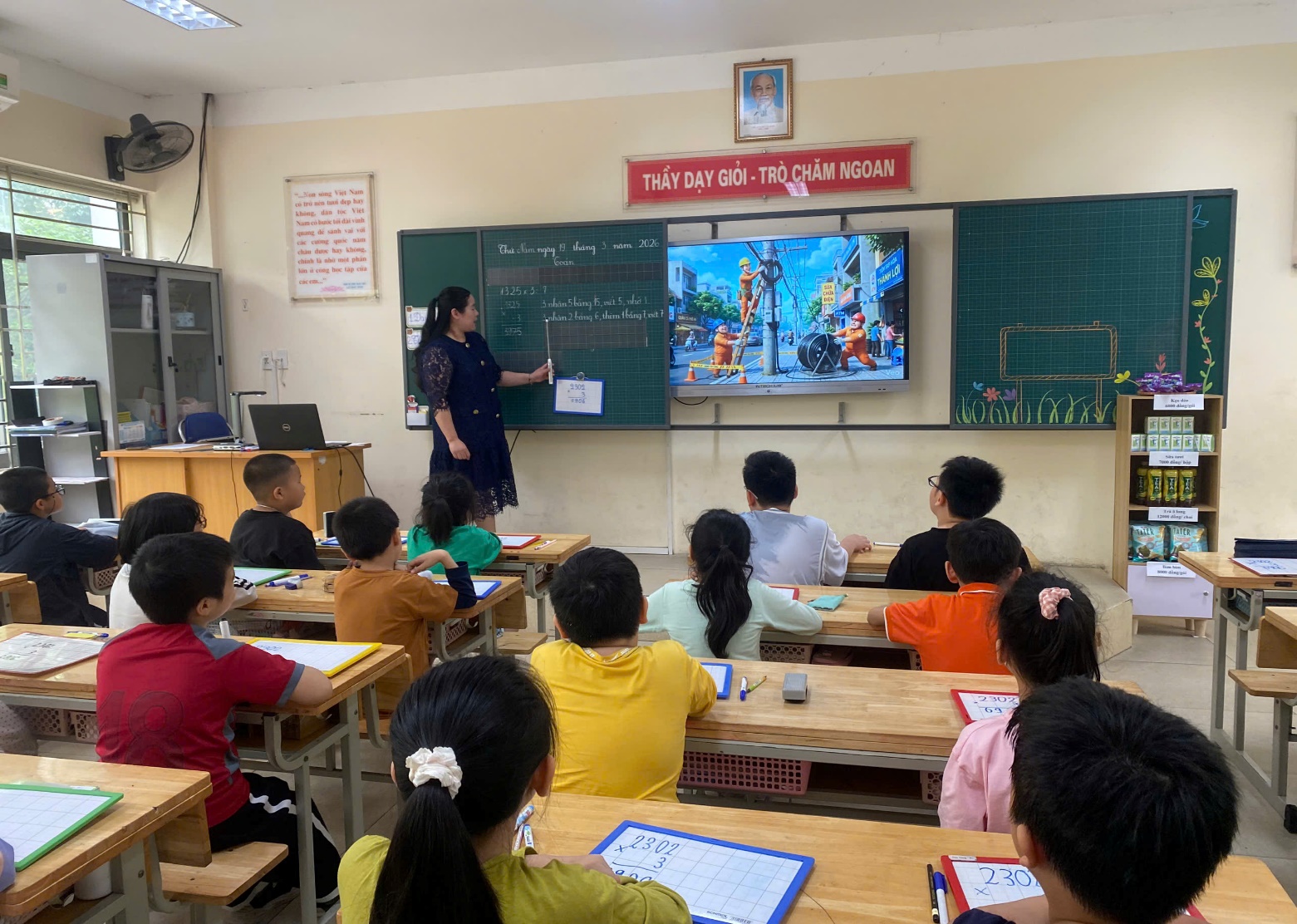 A group of children sitting at desks in a classroom
AI-generated content may be incorrect.