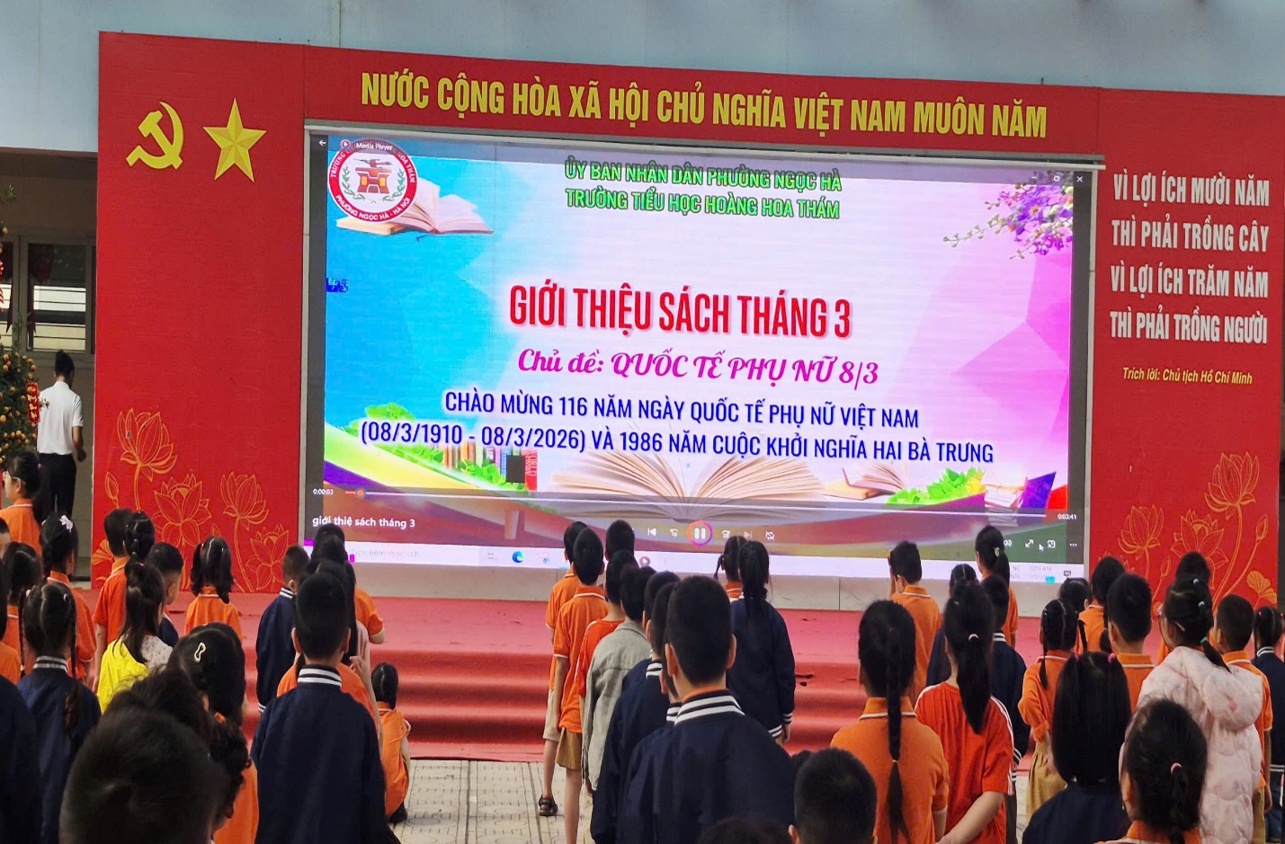 D:\THƯ VIỆN\Năm học 2025 - 2026\Ảnh chụp giới thiệu sách\Tháng 03-2026.jpg